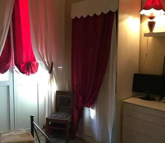 Casa Celsi Couette-café La Spezia